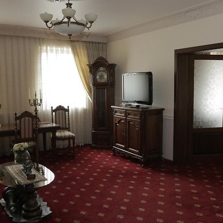 Hotel Slavia Salonta Exteriér fotografie