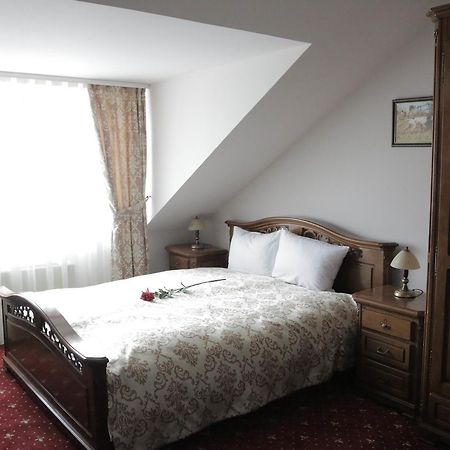 Hotel Slavia Salonta Exteriér fotografie