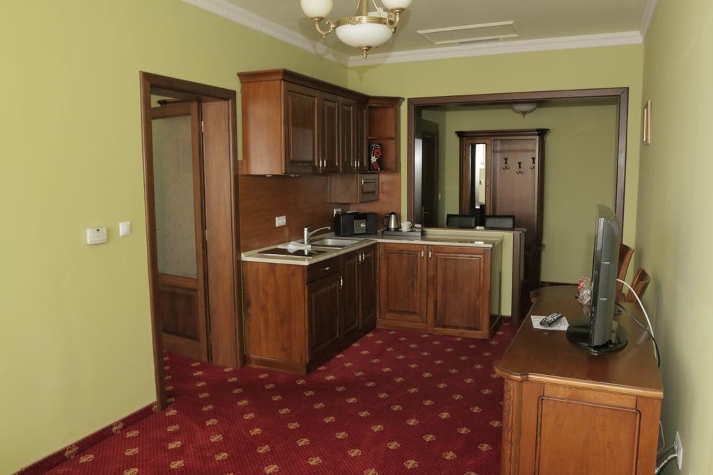 Hotel Slavia Salonta Exteriér fotografie