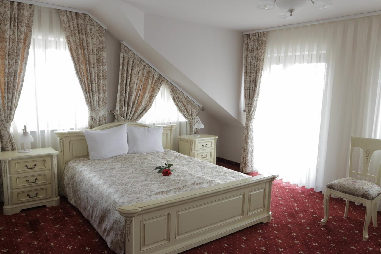 Hotel Slavia Salonta Exteriér fotografie