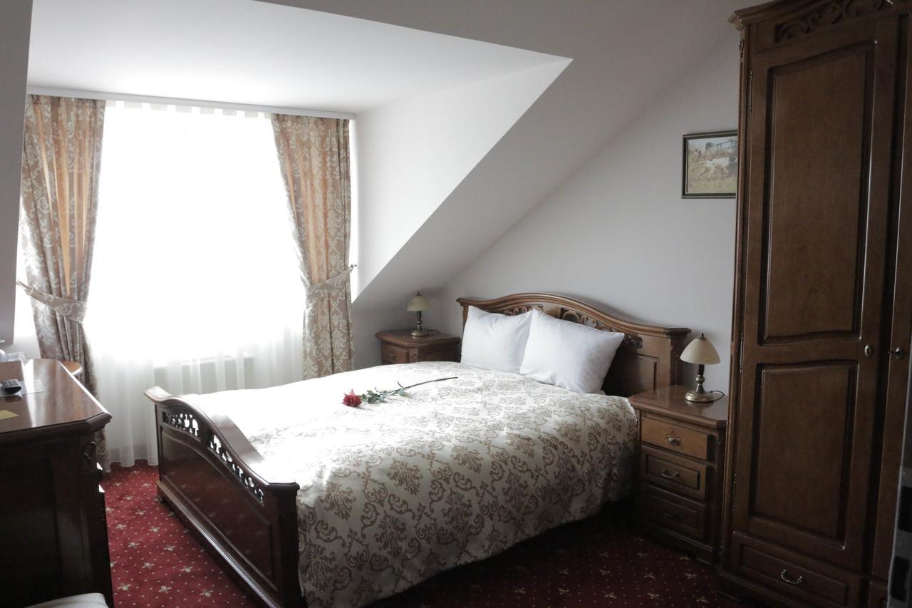 Hotel Slavia Salonta Exteriér fotografie